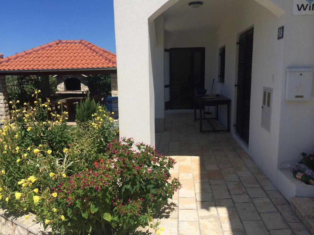 Apartments Mate سفيتي بيتار المظهر الخارجي الصورة