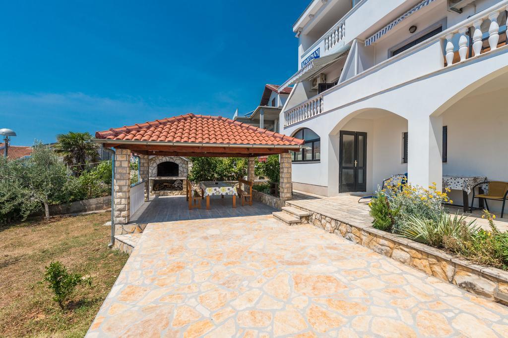 Apartments Mate سفيتي بيتار المظهر الخارجي الصورة
